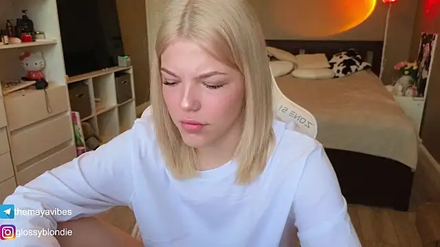 Maya Rave online show from 04-14-26, 03:22