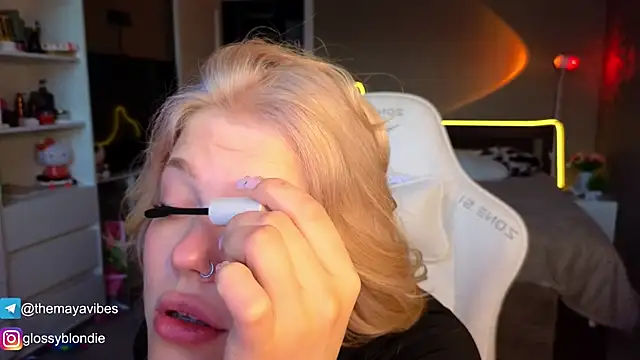 Maya Rave online show from 04-01-26, 04:03