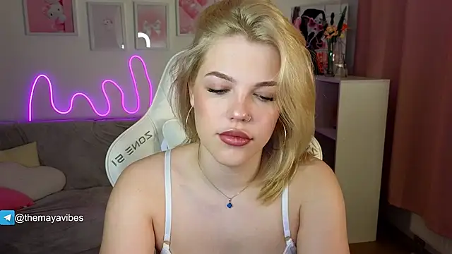 Maya Rave online show from 02-13-26, 03:28