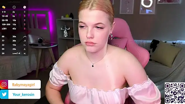 Snapshot of Maya_Rave chatting on 03-10-25, 07:00 Maya Rave online show from 03-10-25, 07:00