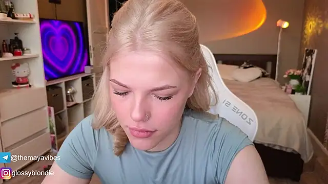 Maya Rave online show from 04-08-26, 03:41