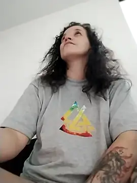 Snapshot of hanamy_joha chatting on 09-15-25, 10:54 hanamy joha online show from 09-15-25, 10:54