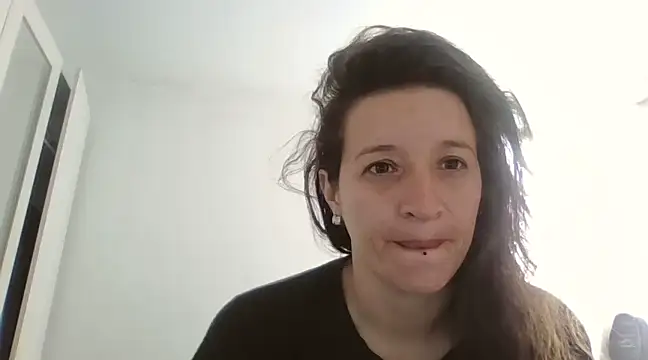 Snapshot of hanamy_joha chatting on 02-06-25, 01:43 hanamy joha online show from 02-06-25, 01:43