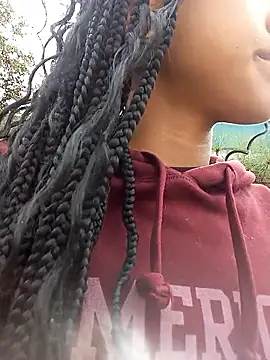 bonnie 18x online show from 11-29-25, 07:58