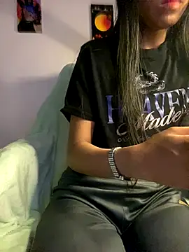 bonnie 18x online show from 10-27-25, 11:38