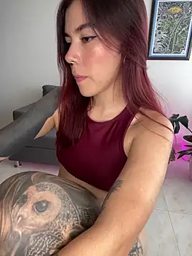 luccianagreyy online show from 12-10-24, 07:11