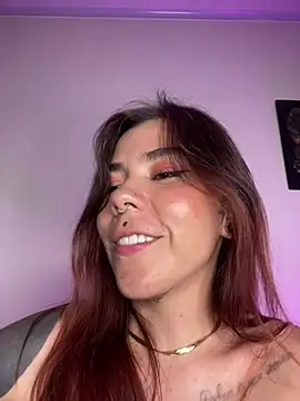 luccianagreyy online show from 02-25-25, 09:26