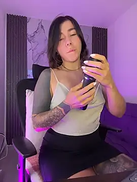 luccianagreyy online show from 06-19-26, 11:38