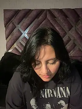 Snapshot of PoliBenett_ chatting on 03-21-25, 12:40 PoliBenett online show from 03-21-25, 12:40