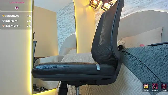 Aron Bolt online show from 12-17-25, 09:36