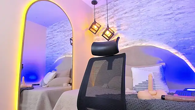 Aron Bolt online show from 04-11-26, 07:45