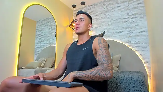 Aron Bolt online show from 11-09-25, 10:14