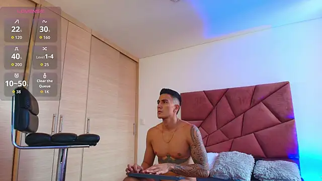 Aron Bolt online show from 09-18-25, 07:06