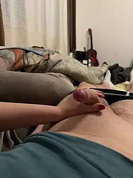 Snapshot of jessieandjames29 chatting on 03-16-25, 11:49 jessieandjames29 online show from 03-16-25, 11:49