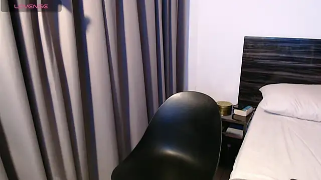 Snapshot of FaustoCock chatting on 03-18-25, 09:34 FaustoCock online show from 03-18-25, 09:34