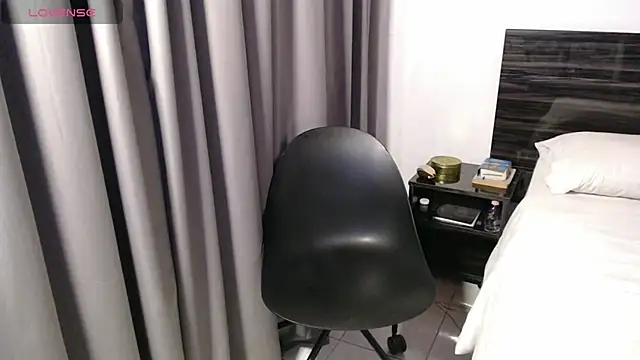 Snapshot of FaustoCock chatting on 03-04-25, 01:12 FaustoCock online show from 03-04-25, 01:12