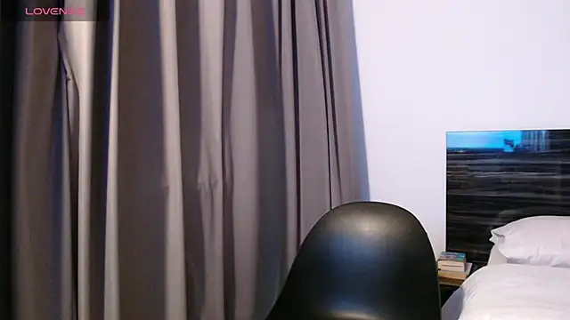 Snapshot of FaustoCock chatting on 03-04-25, 11:11 FaustoCock online show from 03-04-25, 11:11