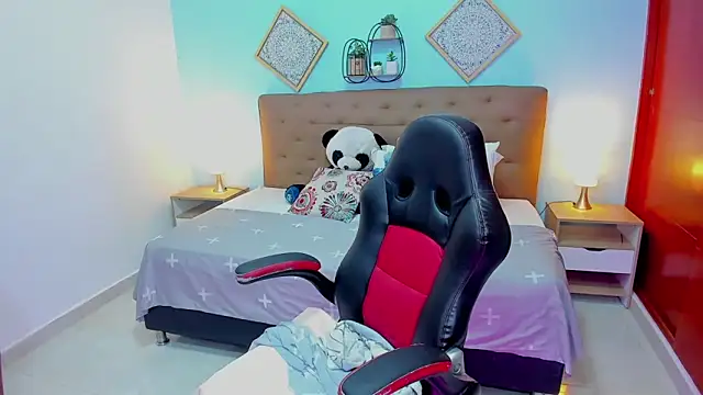 Edelaine rogers online show from 04-12-26, 05:11