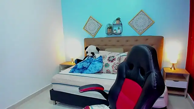 Edelaine rogers online show from 04-18-26, 05:32