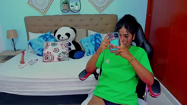 Edelaine rogers online show from 03-05-26, 05:37