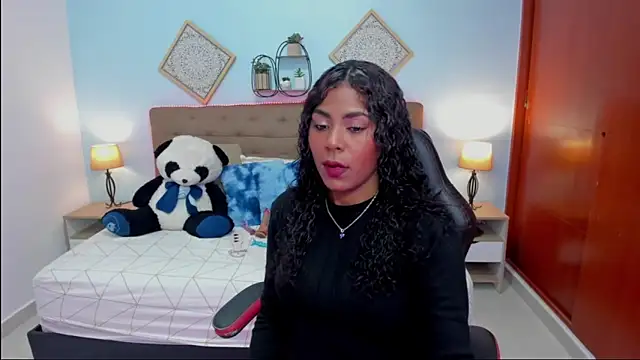 Edelaine rogers online show from 11-26-25, 05:07