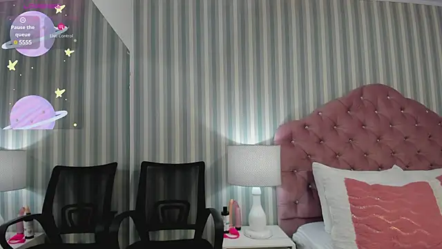 Snapshot of HazelMoret chatting on 03-04-25, 11:51 HazelMoret online show from 03-04-25, 11:51