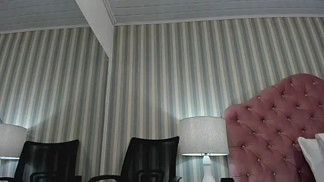 Snapshot of HazelMoret chatting on 02-27-25, 03:15 HazelMoret online show from 02-27-25, 03:15