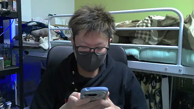 Snapshot of Owl1216 chatting on 02-22-25, 01:35 Owl1216 online show from 02-22-25, 01:35