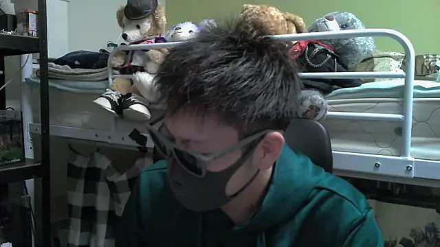 Snapshot of Owl1216 chatting on 12-16-24, 01:54 Owl1216 online show from 12-16-24, 01:54