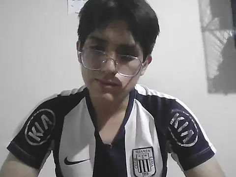 Snapshot of HardDick2 chatting on 06-14-26, 05:08 HardDick2 online show from 06-14-26, 05:08