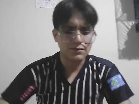 Snapshot of HardDick2 chatting on 07-17-26, 05:04 HardDick2 online show from 07-17-26, 05:04