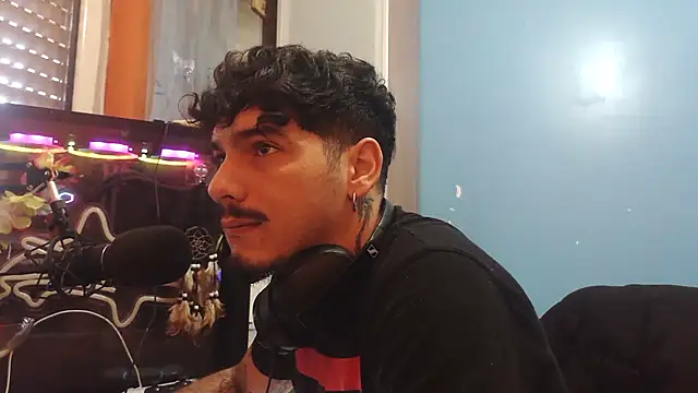 Badboyi1997 online show from 02-06-26, 09:27