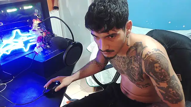 Badboyi1997 online show from 10-15-25, 01:41