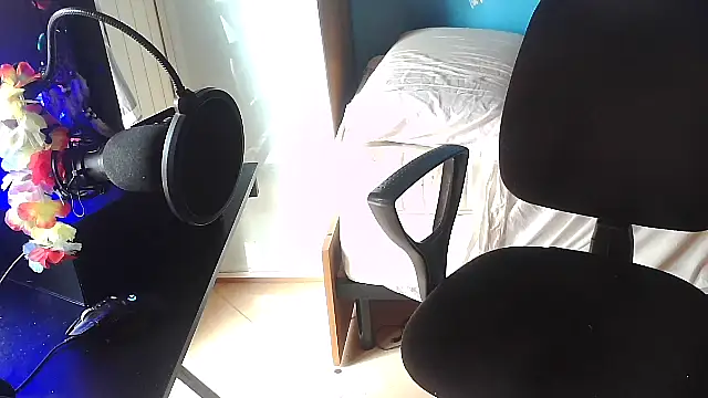 Badboyi1997 online show from 10-18-25, 01:13