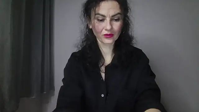 Snapshot of MiraLove362 chatting on 02-19-25, 08:41 MiraLove362 online show from 02-19-25, 08:41