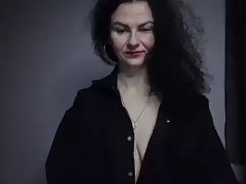 Snapshot of MiraLove362 chatting on 12-06-24, 09:29 MiraLove362 online show from 12-06-24, 09:29