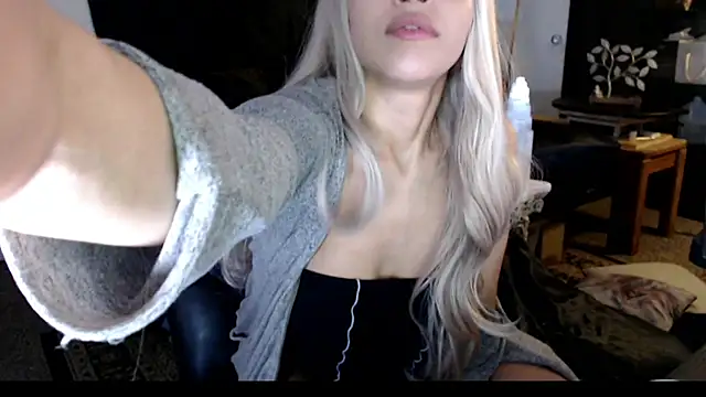 liadivina online show from 02-27-25, 04:13