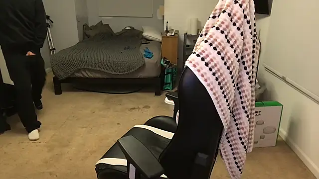 Snapshot of Dylansd chatting on 01-26-25, 07:21 Dylansd online show from 01-26-25, 07:21