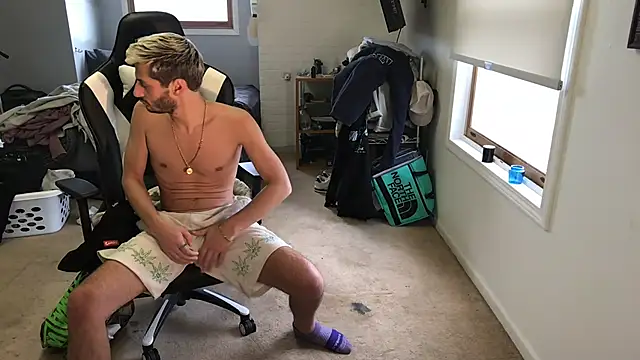 Snapshot of Dylansd chatting on 03-07-25, 03:49 Dylansd online show from 03-07-25, 03:49