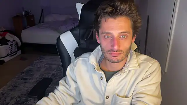 Snapshot of Dylansd chatting on 12-27-24, 08:24 Dylansd online show from 12-27-24, 08:24