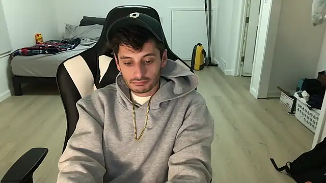 Snapshot of Dylansd chatting on 11-09-25, 12:03 Dylansd online show from 11-09-25, 12:03