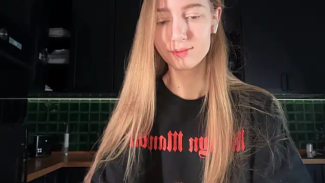 solar bella online show from 02-05-26, 05:03