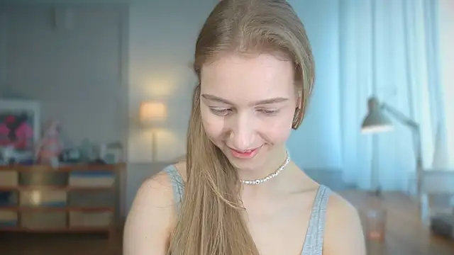 solar bella online show from 03-15-25, 07:42