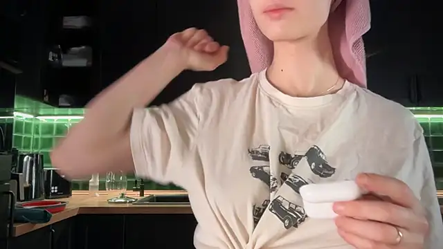 solar bella online show from 02-08-26, 04:21