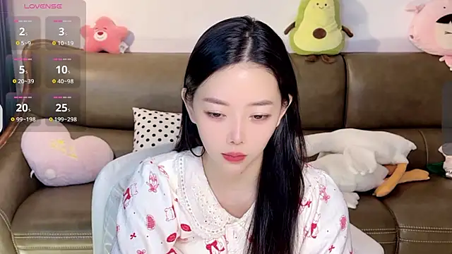 Yilin1999 online show from 01-26-25, 10:57