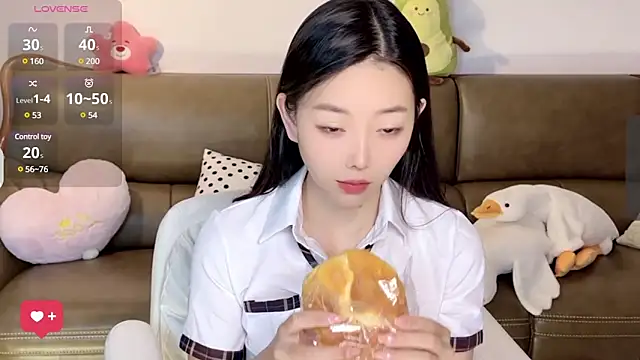 Yilin1999 online show from 03-08-25, 01:03