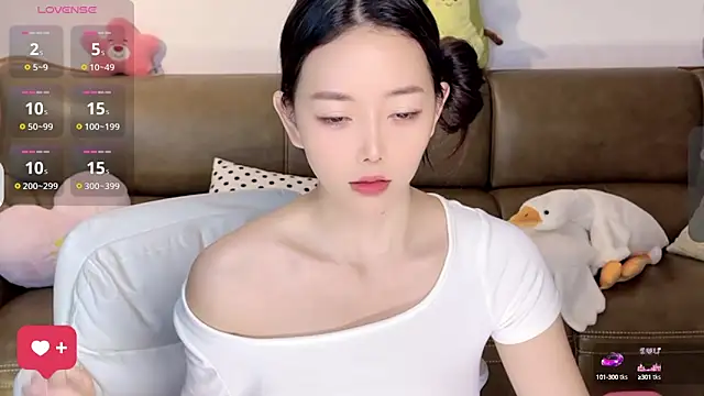 Yilin1999 online show from 03-08-25, 04:06