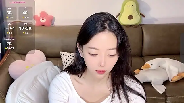 Yilin1999 online show from 02-21-25, 10:26