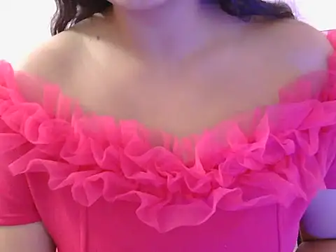 Snapshot of diva-22 chatting on 02-19-25, 04:00 diva-22 online show from 02-19-25, 04:00