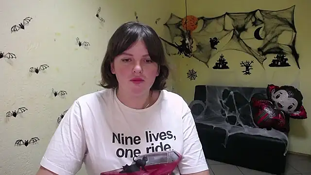 StaceyLex online show from 10-24-25, 05:39